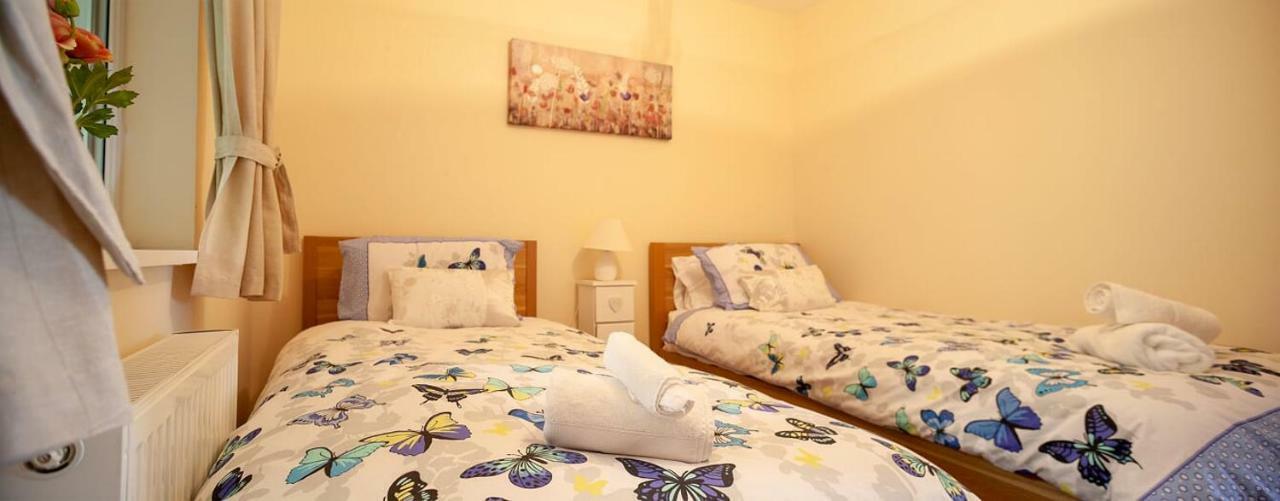 Garden Apartment, 1 Pilots Point Totland المظهر الخارجي الصورة